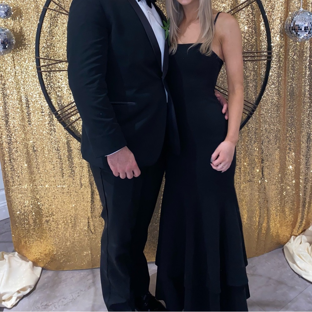 Black Lulus formal dress